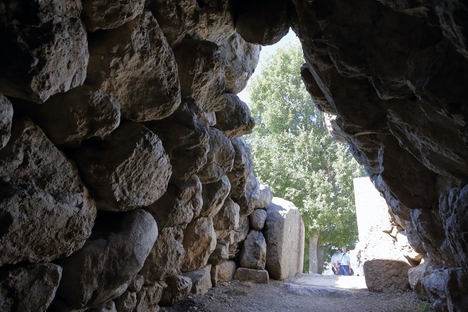 Hititlerin İzinde: Hattuşaş’taki Gizemli Tünellerin Sırrı